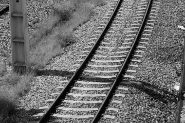 Tren istasyonundaki raylar.