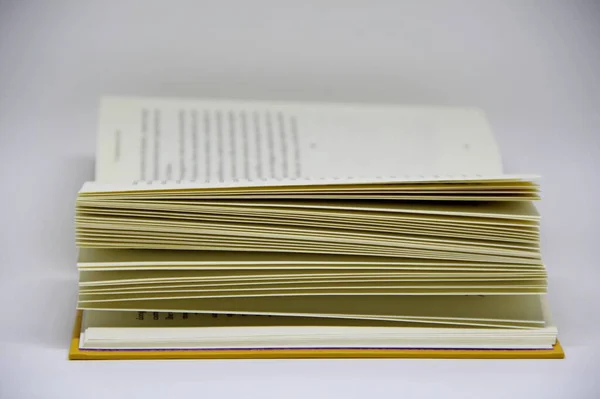 Close View Opened Book Table — Stock Photo, Image
