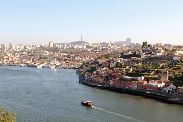 Mimari manzara, binalar ve caddeler liman kenti, Porto, Portekiz