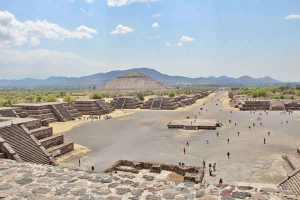 ピラミッドと遺跡の眺め Teotihuacan メキシコの古代都市 — ストック写真