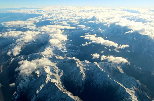 Hermosa Vista Aérea Las Montañas Las Nubes —  Fotos de Stock