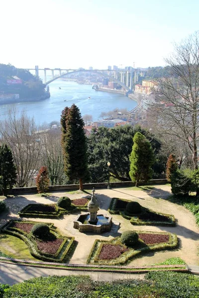 Mimari manzara, binalar ve caddeler liman kenti, Porto, Portekiz