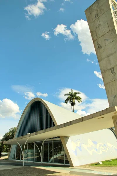 Brazil 12月24日 2016年12月24日 ブラジルのベロオリゾンテにあるアッシジの聖フランシス教会の外観 オスカー ニーマイヤーがデザイン パンプラ教会として知られています — ストック写真