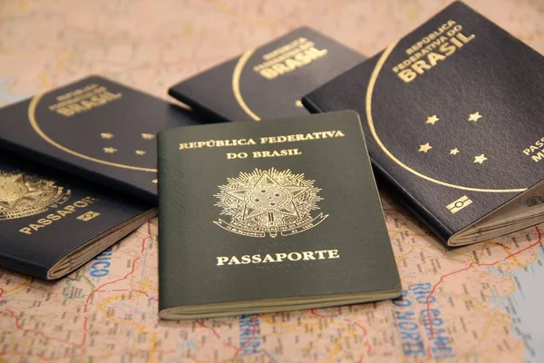 Vista Primer Plano Varios Pasaportes Mapa — Foto de Stock