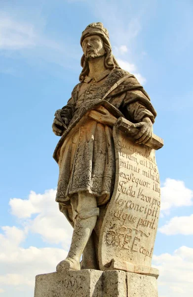 18. yüzyılın ikinci yarısında Bon Jesus de Matosinhos 'daki farklı Hıristiyan peygamberlerin heykelleri, Brezilya' nın Kongonhas şehrinde Haç Yolu 'na adanmış rokoko kilisesi. 