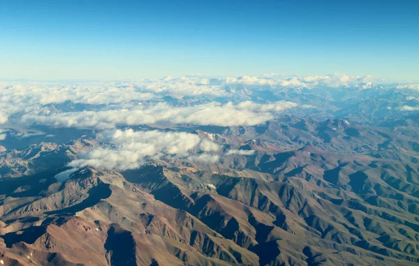 Hermosa Vista Aérea Las Montañas Las Nubes —  Fotos de Stock