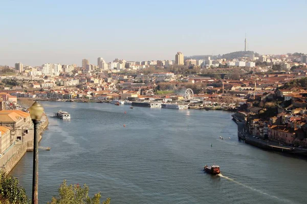 Mimari manzara, binalar ve caddeler liman kenti, Porto, Portekiz