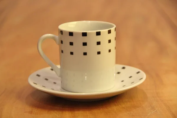 Vista Una Taza Café Vacía Sobre Platillo Fondo Madera — Foto de Stock