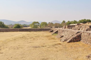 Teotihuacan manzarası, Meksika 'da antik bir şehir.