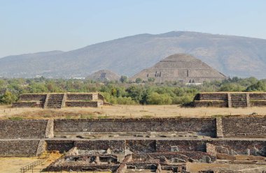 Teotihuacan manzarası, Meksika 'da antik bir şehir.