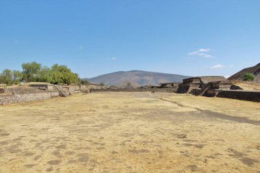 Teotihuacan manzarası, Meksika 'da antik bir şehir.