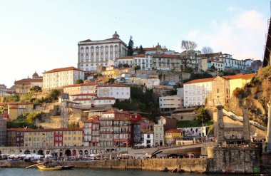 Mimari manzara, binalar ve caddeler liman kenti, Porto, Portekiz