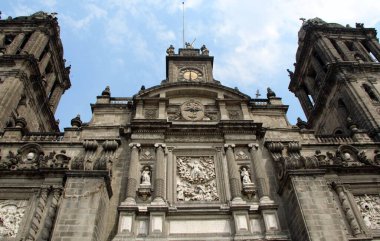 Mexico City 'de sömürge tarzı bir katedral.
