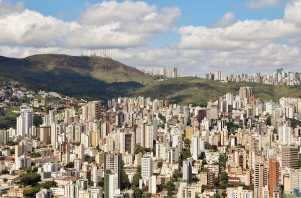 Brezilya 'nın Belo Horizonte şehrinin güzel hava manzarası