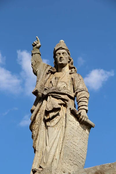 18. yüzyılın ikinci yarısında Bon Jesus de Matosinhos 'daki farklı Hıristiyan peygamberlerin heykelleri, Brezilya' nın Kongonhas şehrinde Haç Yolu 'na adanmış rokoko kilisesi. 