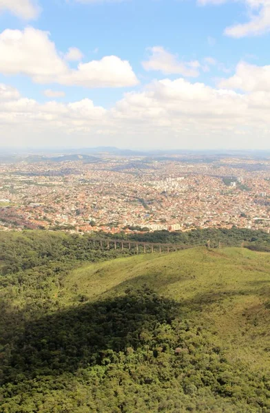 Brezilya 'nın Belo Horizonte şehrinin güzel hava manzarası