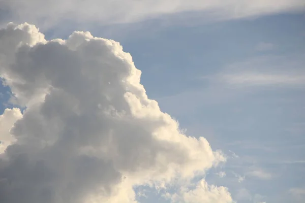 Awan Putih Langit Biru — Stok Foto