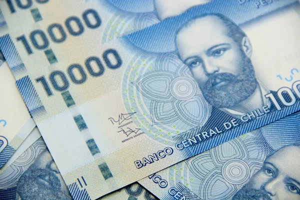 Şili pezosu. Yakın çekim faturaları.