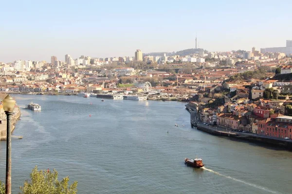 Mimari manzara, binalar ve caddeler liman kenti, Porto, Portekiz