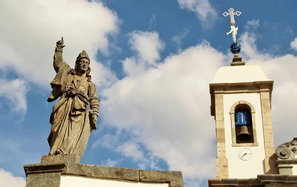 18. yüzyılın ikinci yarısında Bon Jesus de Matosinhos 'daki farklı Hıristiyan peygamberlerin heykelleri, Brezilya' nın Kongonhas şehrinde Haç Yolu 'na adanmış rokoko kilisesi. 