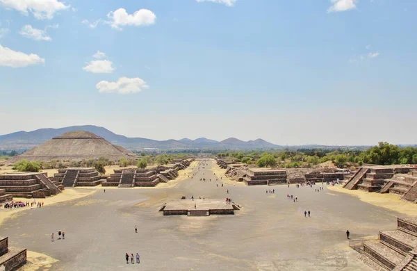 ピラミッドと遺跡の眺め Teotihuacan メキシコの古代都市 — ストック写真