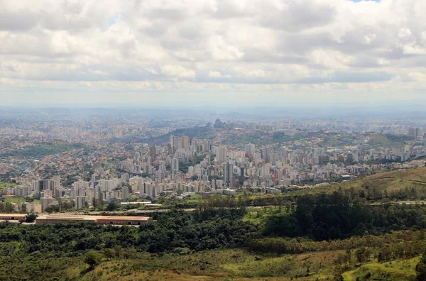 Brezilya 'nın Belo Horizonte şehrinin güzel hava manzarası