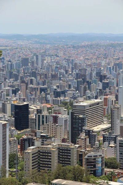 Brezilya 'nın Belo Horizonte kentinin havadan görünüşü