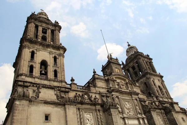 Собор Колоніальному Стилі Мехіко — стокове фото