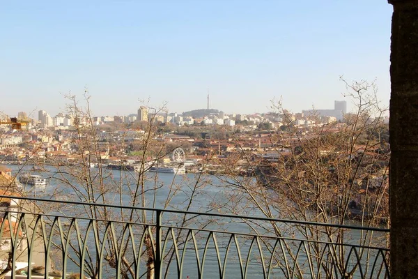 Mimari manzara, binalar ve caddeler liman kenti, Porto, Portekiz