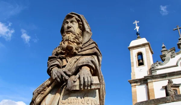 18. yüzyılın ikinci yarısında Bon Jesus de Matosinhos 'daki farklı Hıristiyan peygamberlerin heykelleri, Brezilya' nın Kongonhas şehrinde Haç Yolu 'na adanmış rokoko kilisesi. 