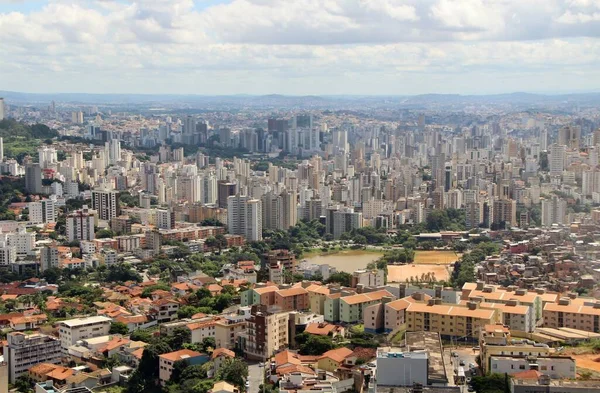 Brezilya 'nın Belo Horizonte şehrinin güzel hava manzarası
