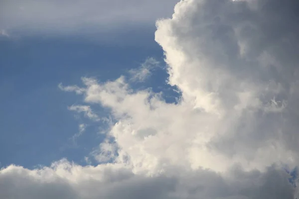 Awan Putih Langit Biru — Stok Foto