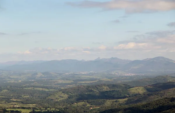 巴西风景秀丽的山区景观 — 图库照片