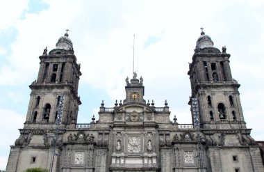 Mexico City 'de sömürge tarzı bir katedral.
