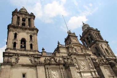 Mexico City 'de sömürge tarzı bir katedral.