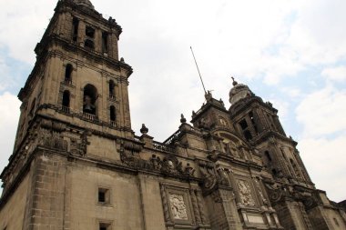 Mexico City 'de sömürge tarzı bir katedral.