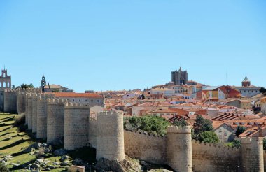 Ortaçağ şehri, Avila duvarları, İspanya
