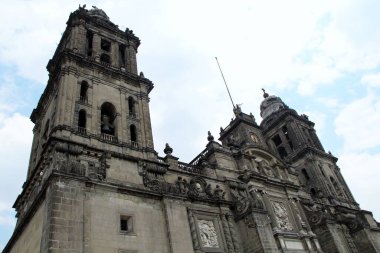 Mexico City 'de sömürge tarzı bir katedral.