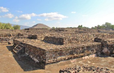 Teotihuacan manzarası, Meksika 'da antik bir şehir.