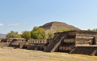 Teotihuacan manzarası, Meksika 'da antik bir şehir.