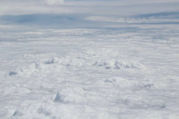 Білі Хмари Блакитному Небі — стокове фото