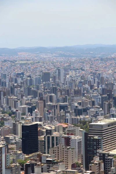 Brezilya 'nın Belo Horizonte kentinin havadan görünüşü