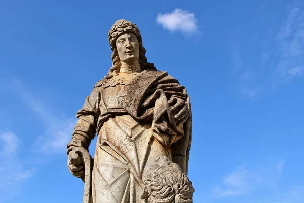 18. yüzyılın ikinci yarısında Bon Jesus de Matosinhos 'daki farklı Hıristiyan peygamberlerin heykelleri, Brezilya' nın Kongonhas şehrinde Haç Yolu 'na adanmış rokoko kilisesi. 