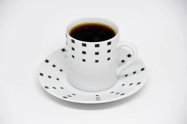 Vue Une Tasse Café Pleine Sur Une Soucoupe Fond Blanc — Photo