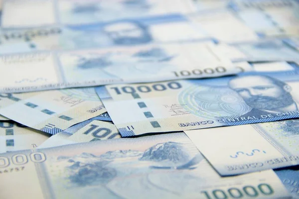 Şili pezosu. Yakın çekim faturaları.