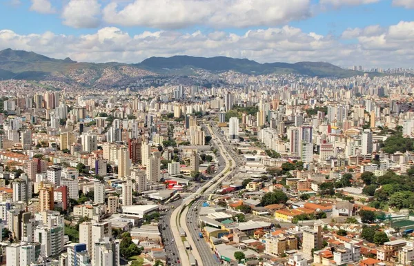 巴西贝洛奥里藏特市美丽的空中景观 — 图库照片