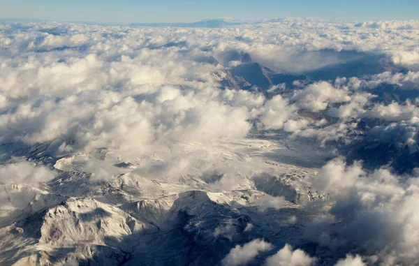 Hermosa Vista Aérea Las Montañas Las Nubes —  Fotos de Stock