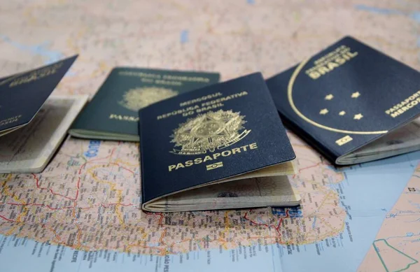 Vista Primer Plano Varios Pasaportes Mapa — Foto de Stock