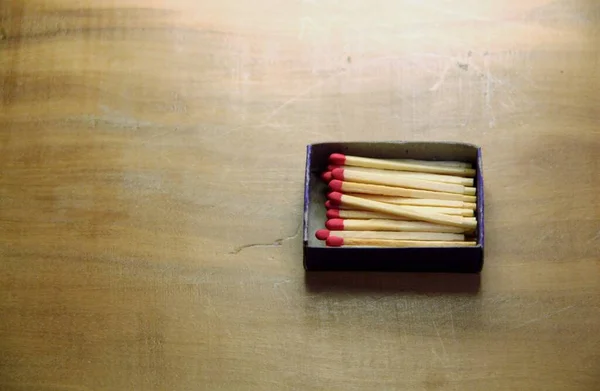 Matchsticks Fundo Mesa Madeira — Fotografia de Stock