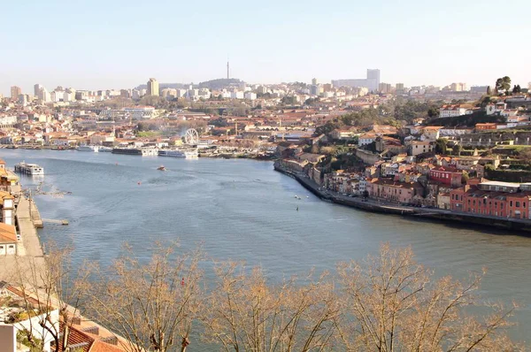 Mimari manzara, binalar ve caddeler liman kenti, Porto, Portekiz